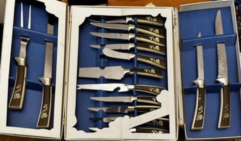 Vintage Sheffield English Blades Golden Prestige Cutlery Set Complete 19 Pieces